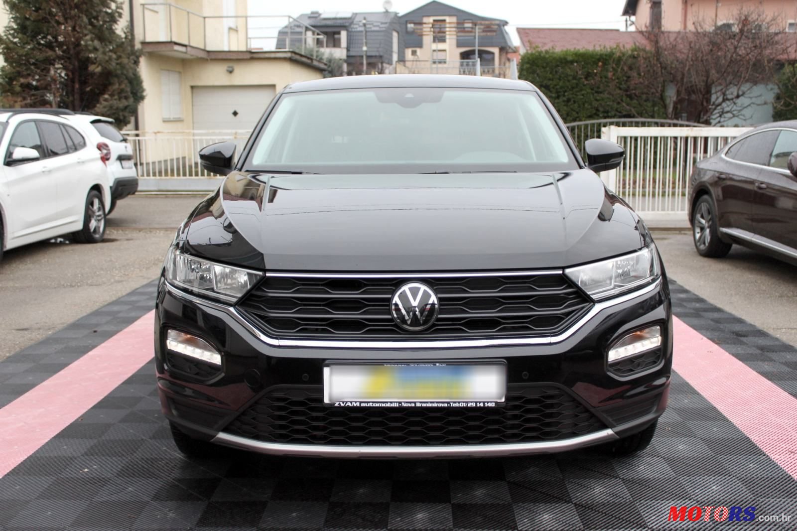 2020' Volkswagen T-Roc 1.6 Tdi photo #2