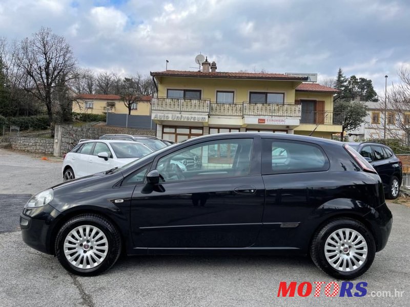 2011' Fiat Punto Evo 1,3 Multijet 16V photo #5