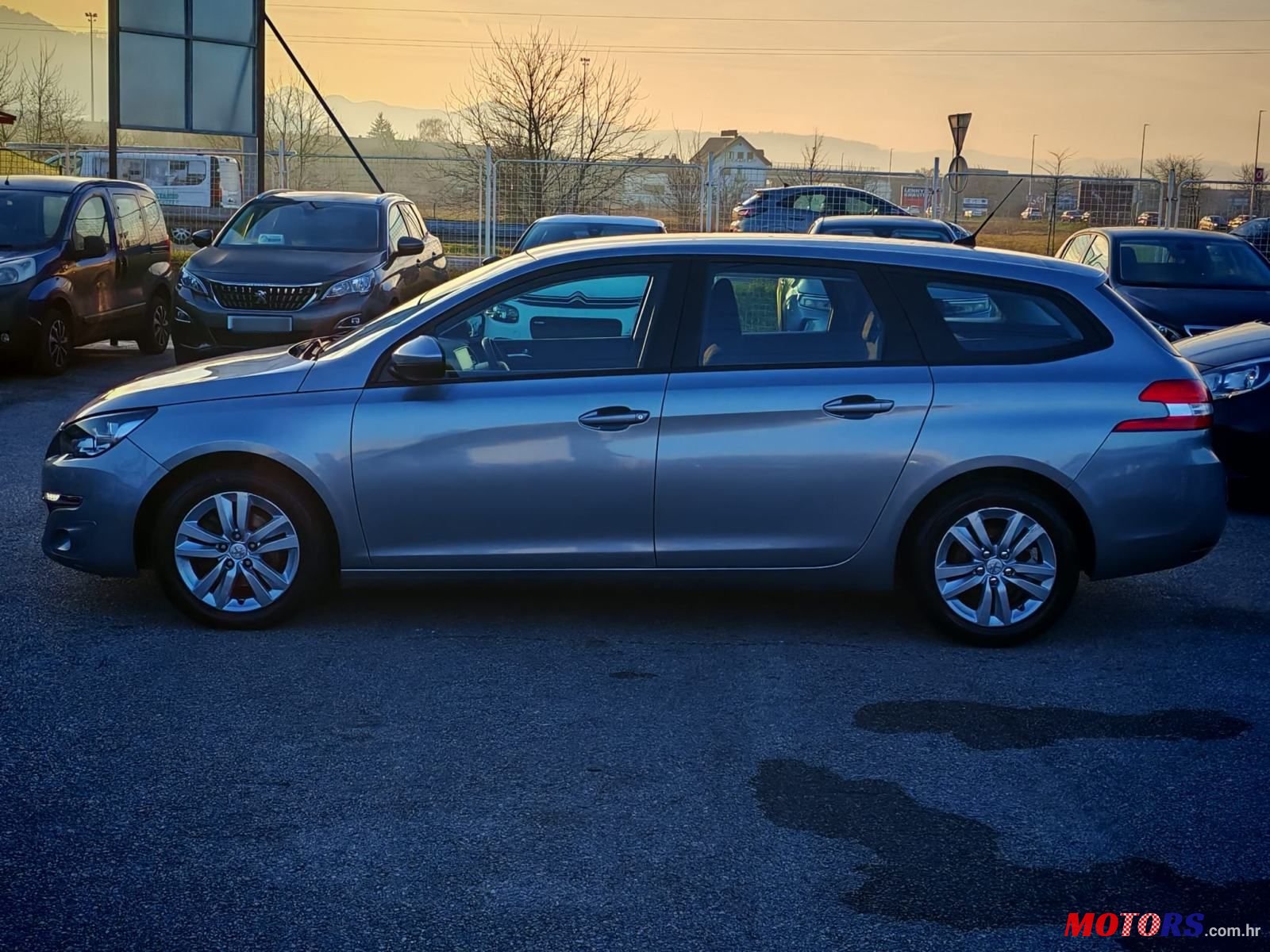 2015' Peugeot 308 Sw photo #4