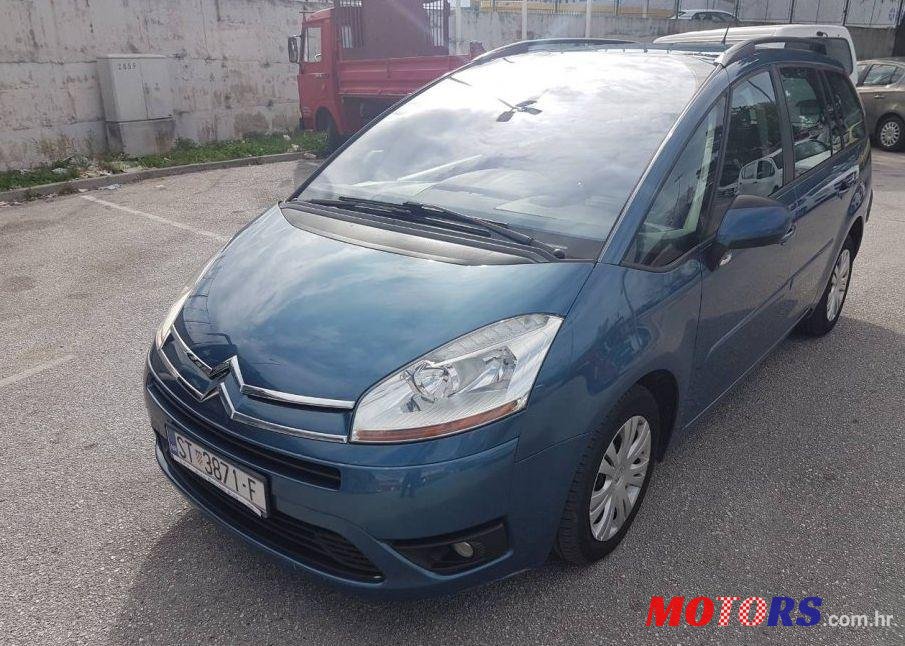 2010' Citroen C4 Grand Picasso photo #1
