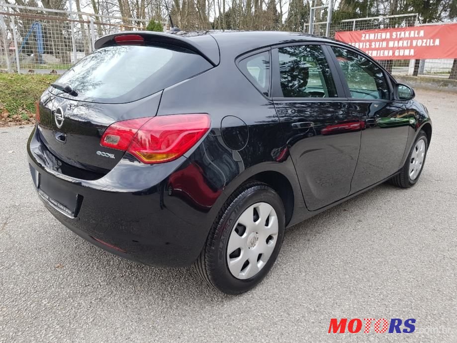 2011' Opel Astra 1,3 Cdti photo #3