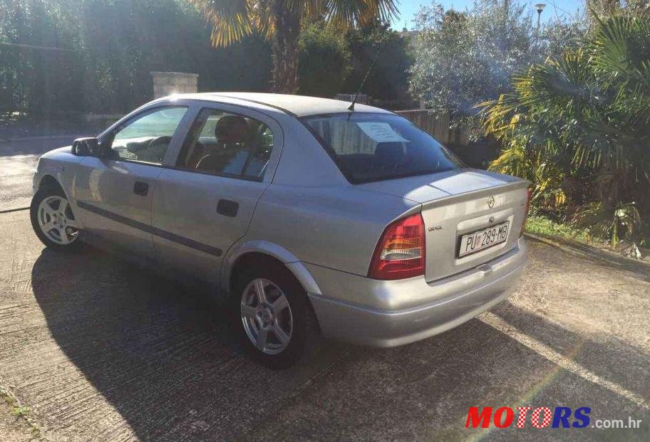 2000' Opel Astra 2,0 Cdx photo #1