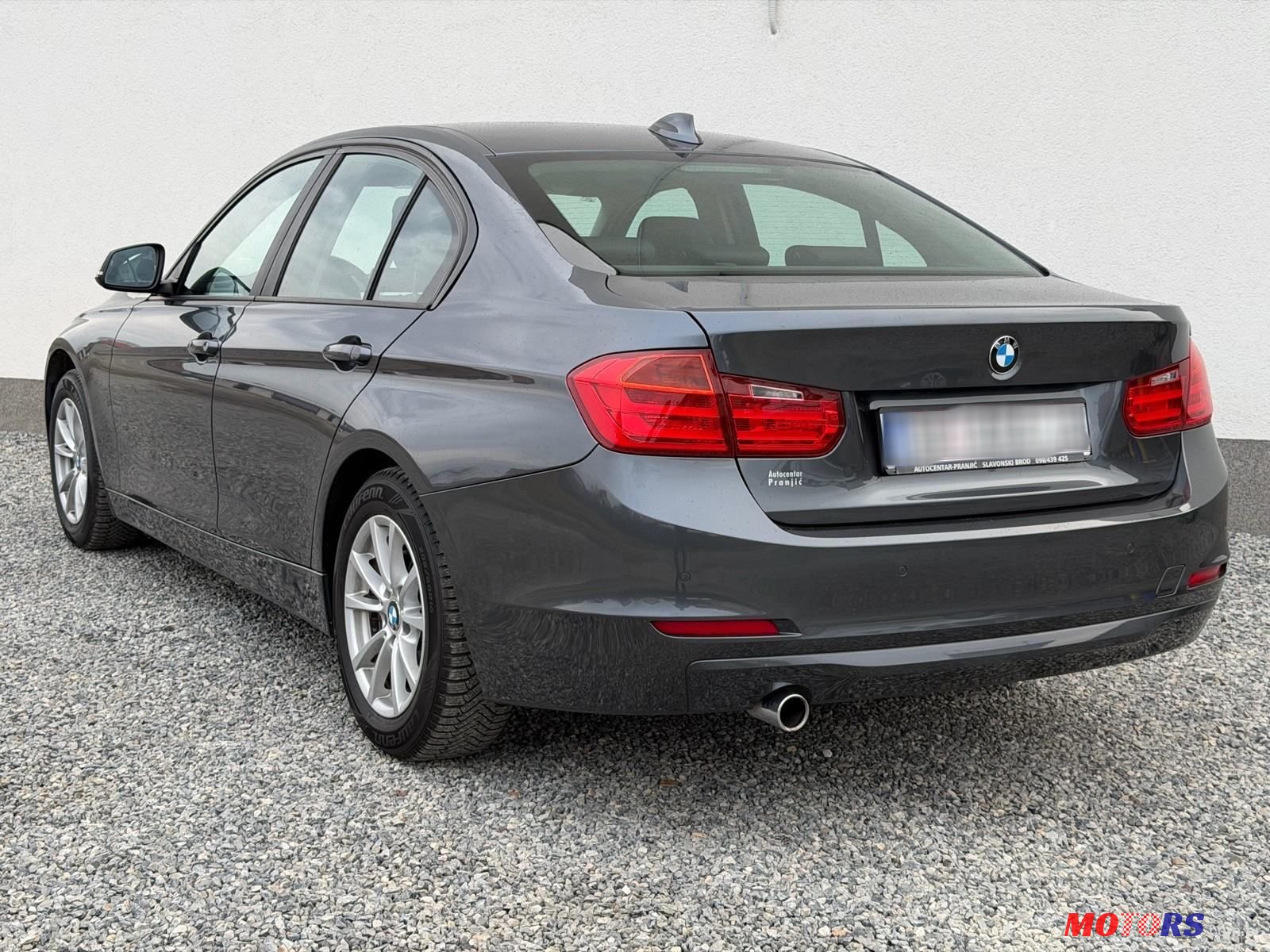 2015' BMW Serija 3 318D photo #6