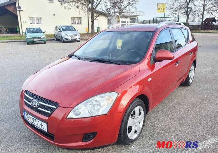 2010' Kia Ceed (Cee'D) 1,6 Crdi Ex photo #1