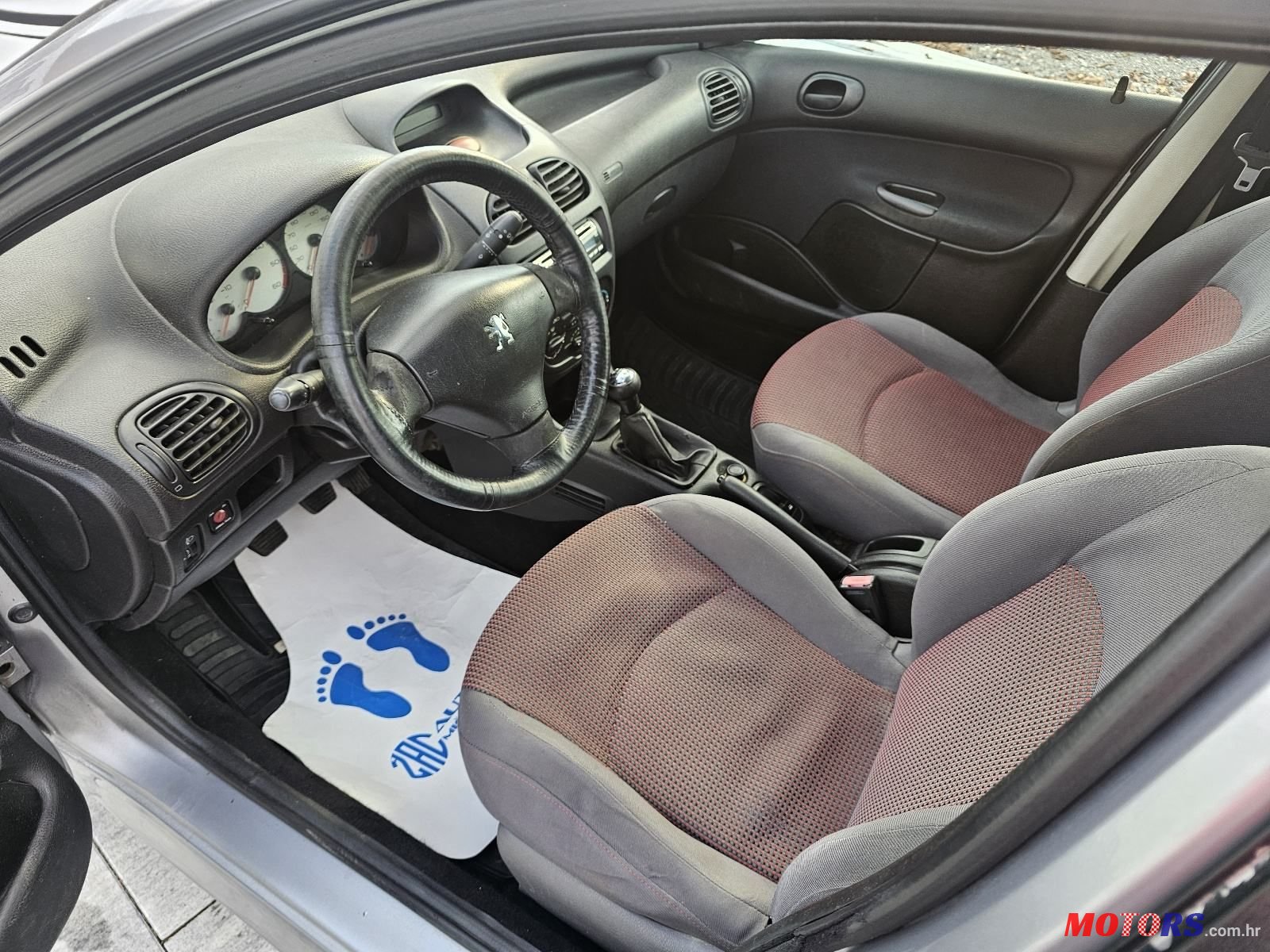 2003' Peugeot 206 Break photo #5