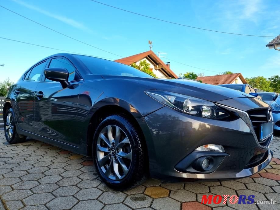 2014' Mazda 3 G100 Challenge photo #4