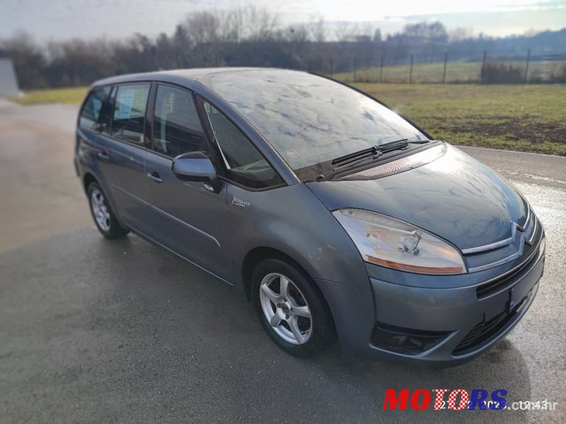 2008' Citroen C4 Grand Picasso photo #2