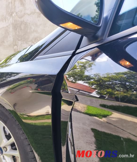 2015' Ford Focus Karavan photo #3