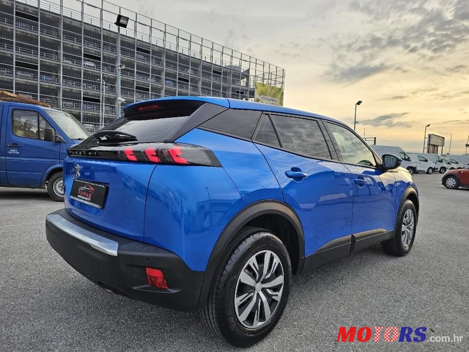 2020' Peugeot 2008 1,2 Puretech photo #6