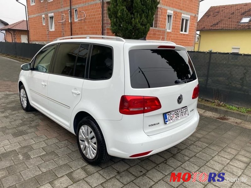 2014' Volkswagen Touran 2,0 Tdi photo #2