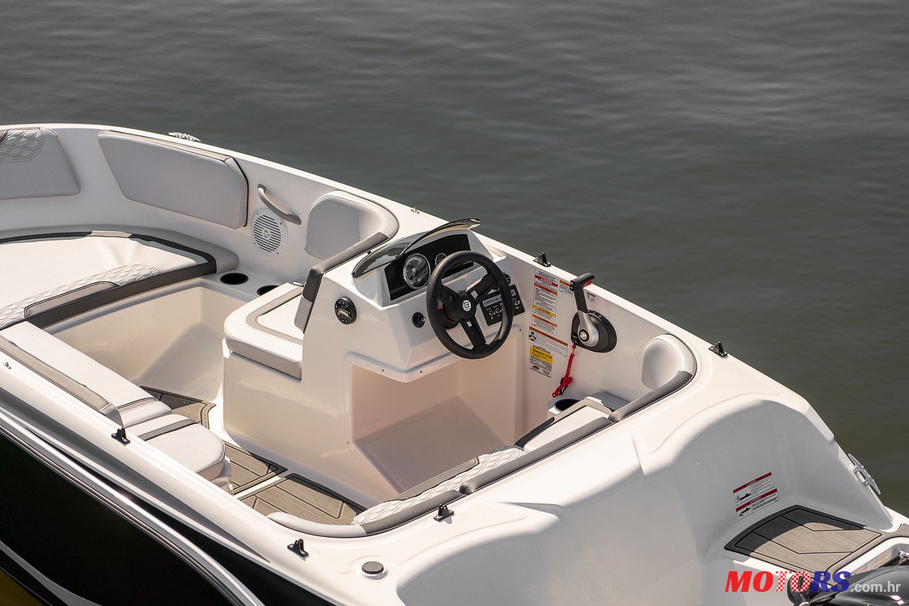 2021' Bayliner M15 2022 photo #3
