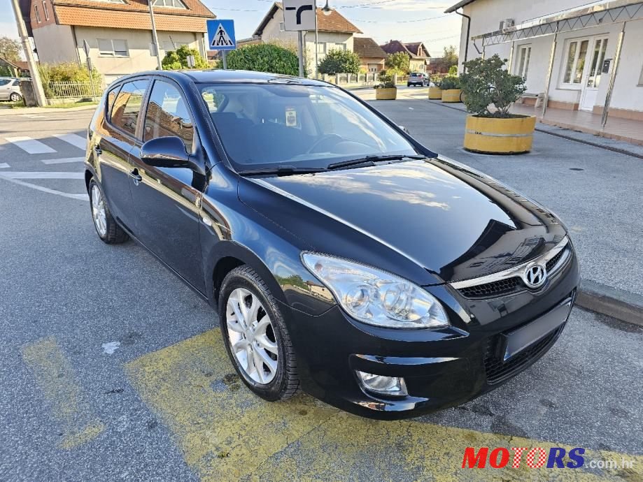 2008' Hyundai i30 photo #2