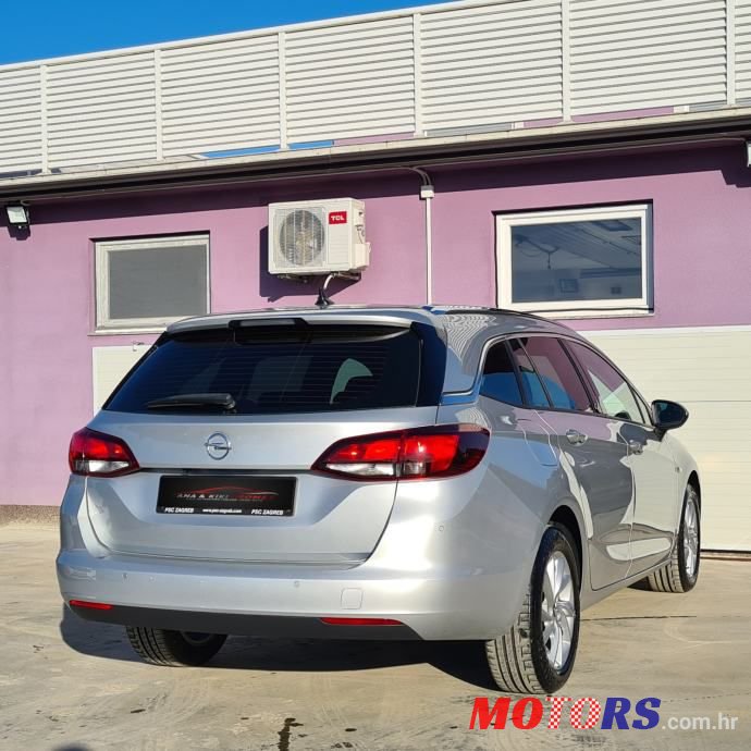 2017' Opel Astra Karavan photo #4