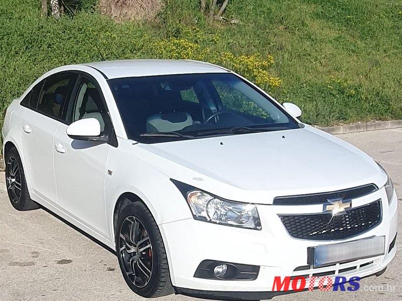 2009' Chevrolet Cruze 1,6 Ls photo #1