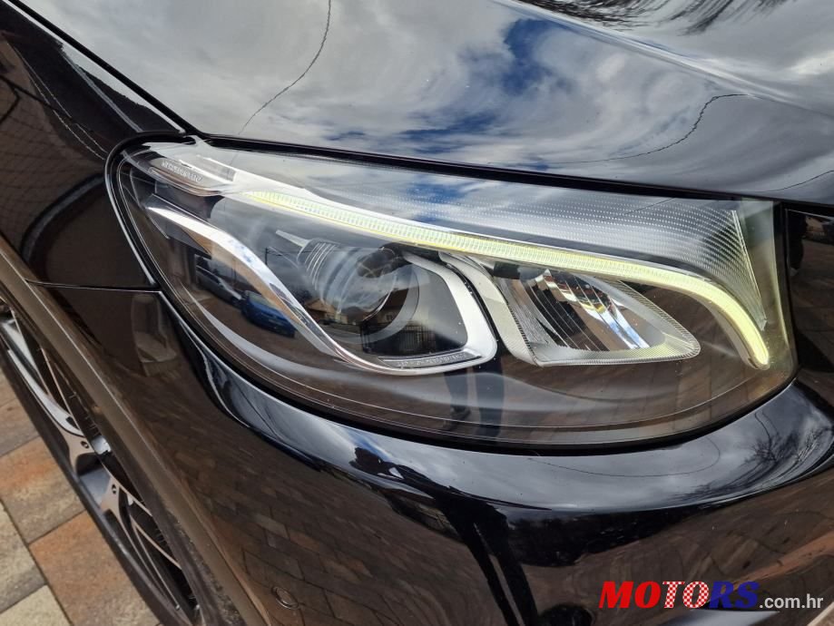 2016' Mercedes-Benz GLC 220 D photo #2