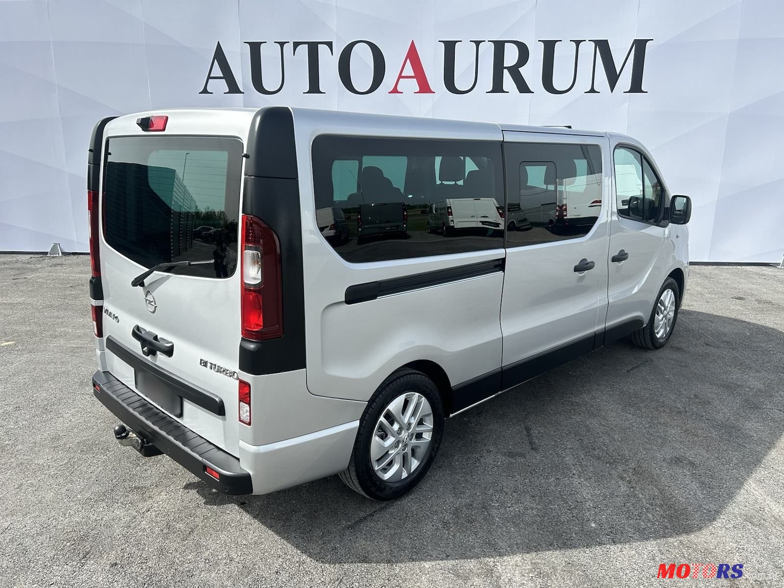 2017' Opel Vivaro photo #5