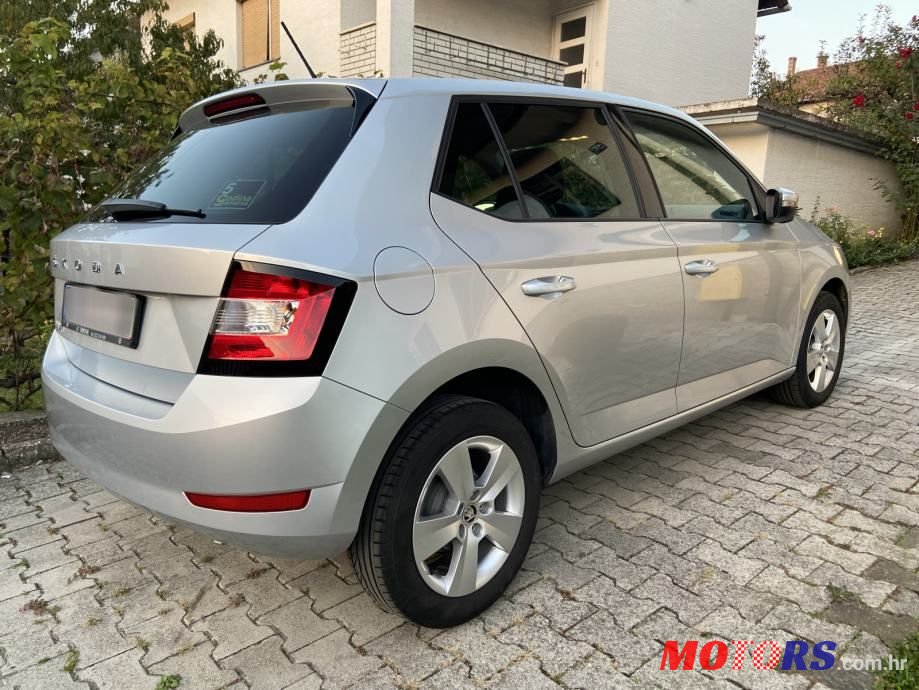 2020' Skoda Fabia 1,0 photo #4
