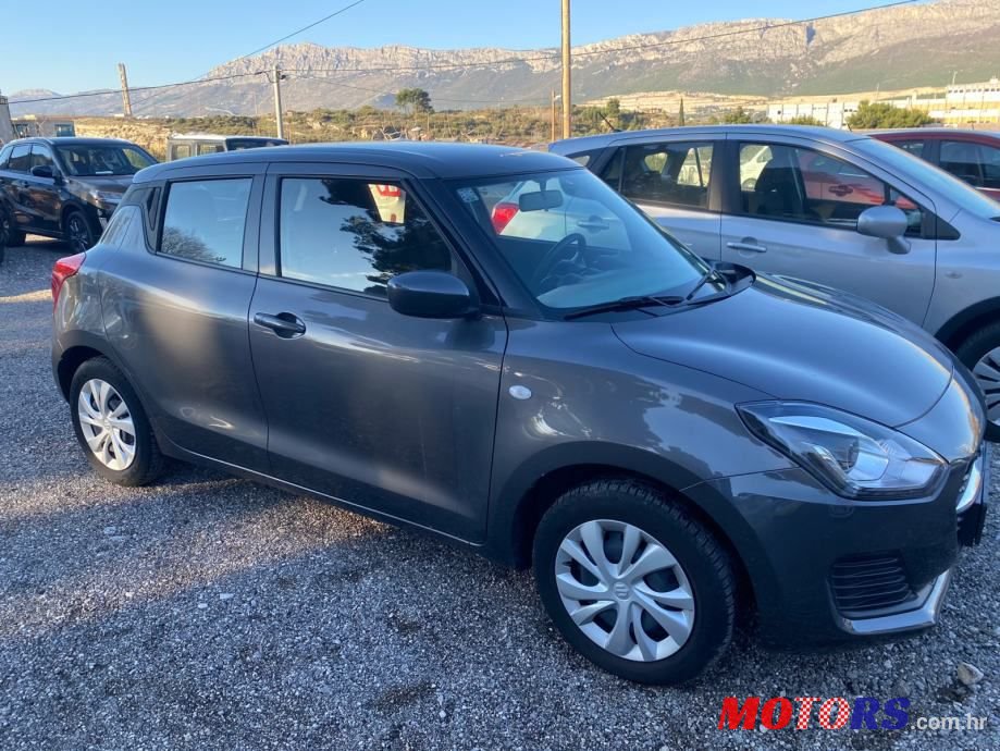 2021' Suzuki Swift 1,2 photo #3
