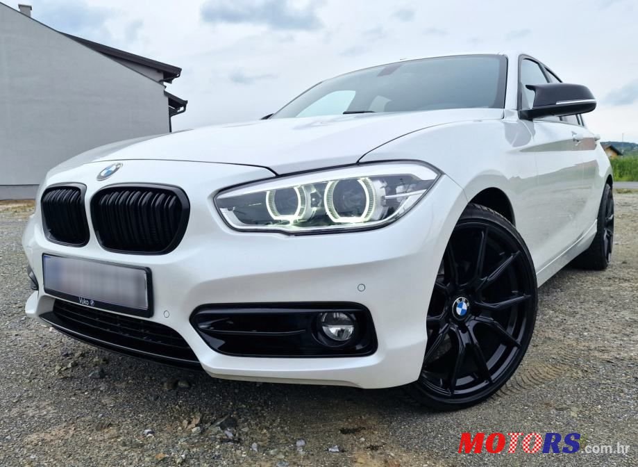 2016' BMW Serija 1 118D photo #2
