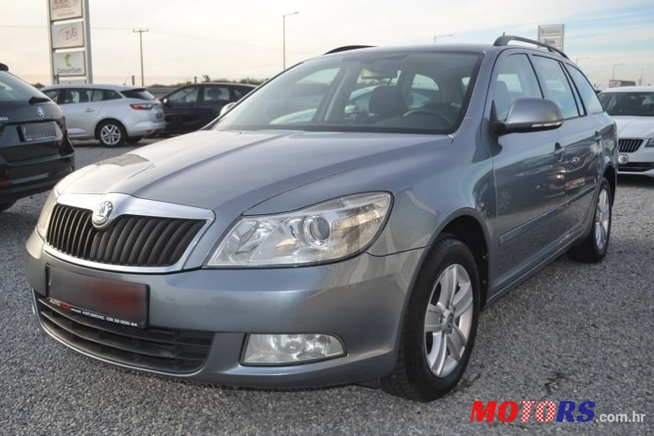2013' Skoda Octavia Combi photo #1