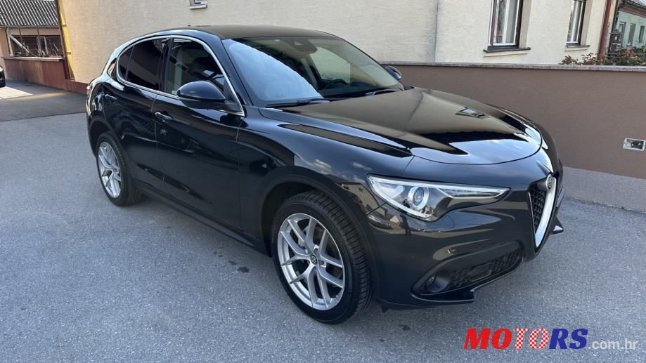 2017' Alfa Romeo Stelvio 2,2 Diesel photo #2