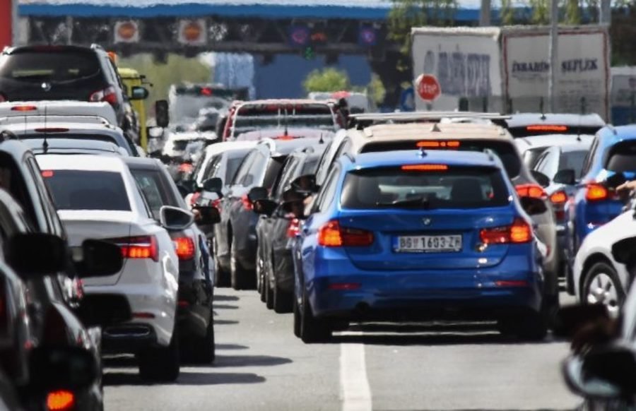 Porazne brojke: Automobili su nam u prosjeku stari gotovo 15 godina