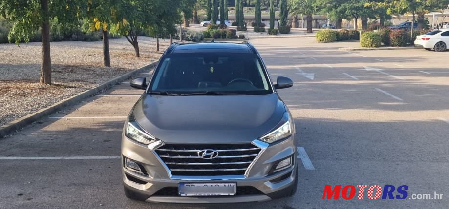 2020' Hyundai Tucson 2.0 Crdi photo #2