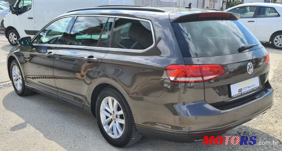 2018' Volkswagen Passat Variant photo #3