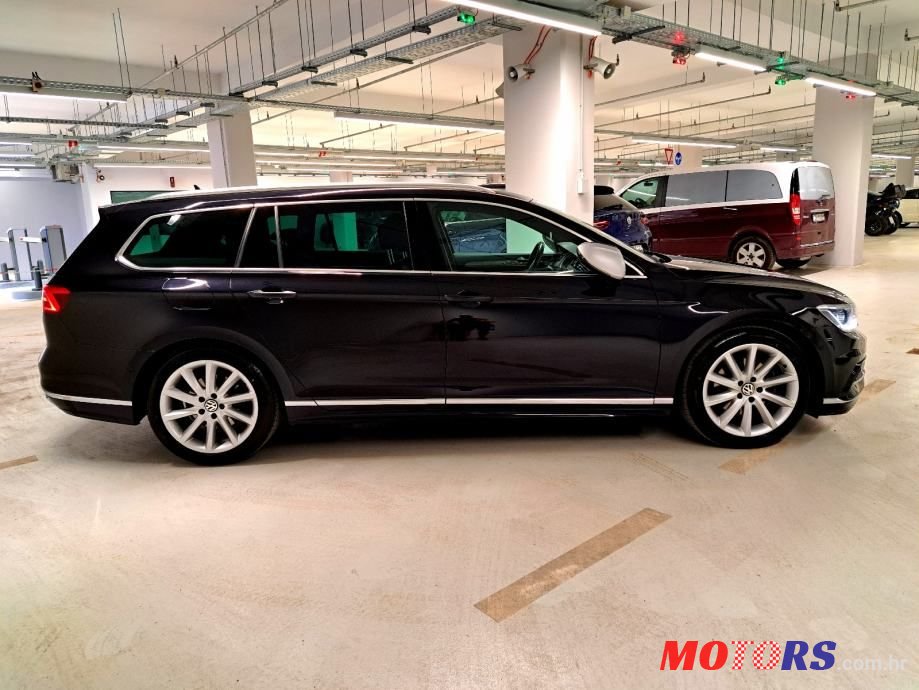 2015' Volkswagen Passat Variant photo #4