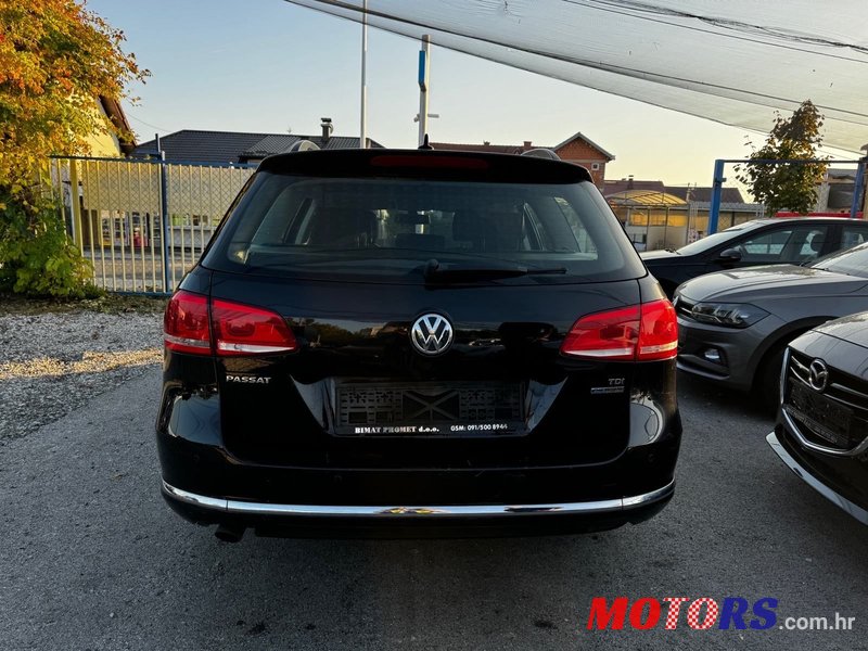 2013' Volkswagen Passat Variant photo #6