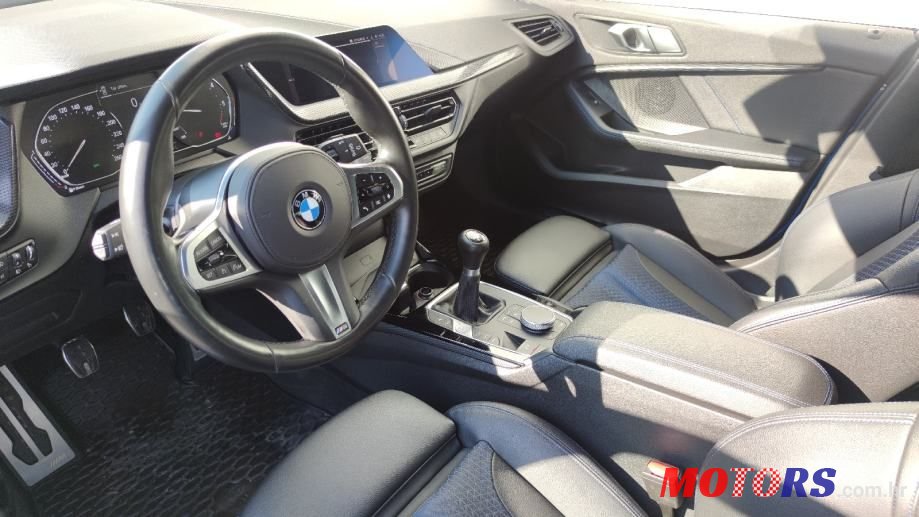 2020' BMW Serija 1 118D photo #3