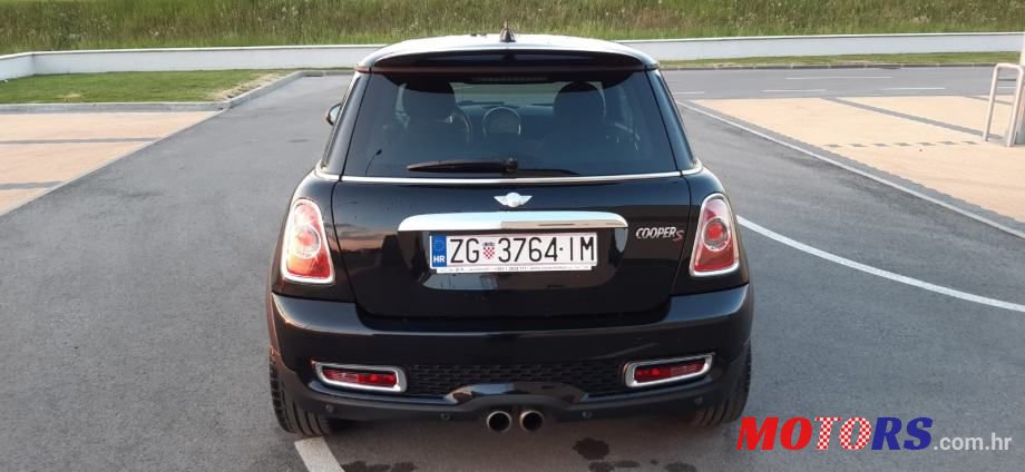 2012' MINI Cooper S photo #5
