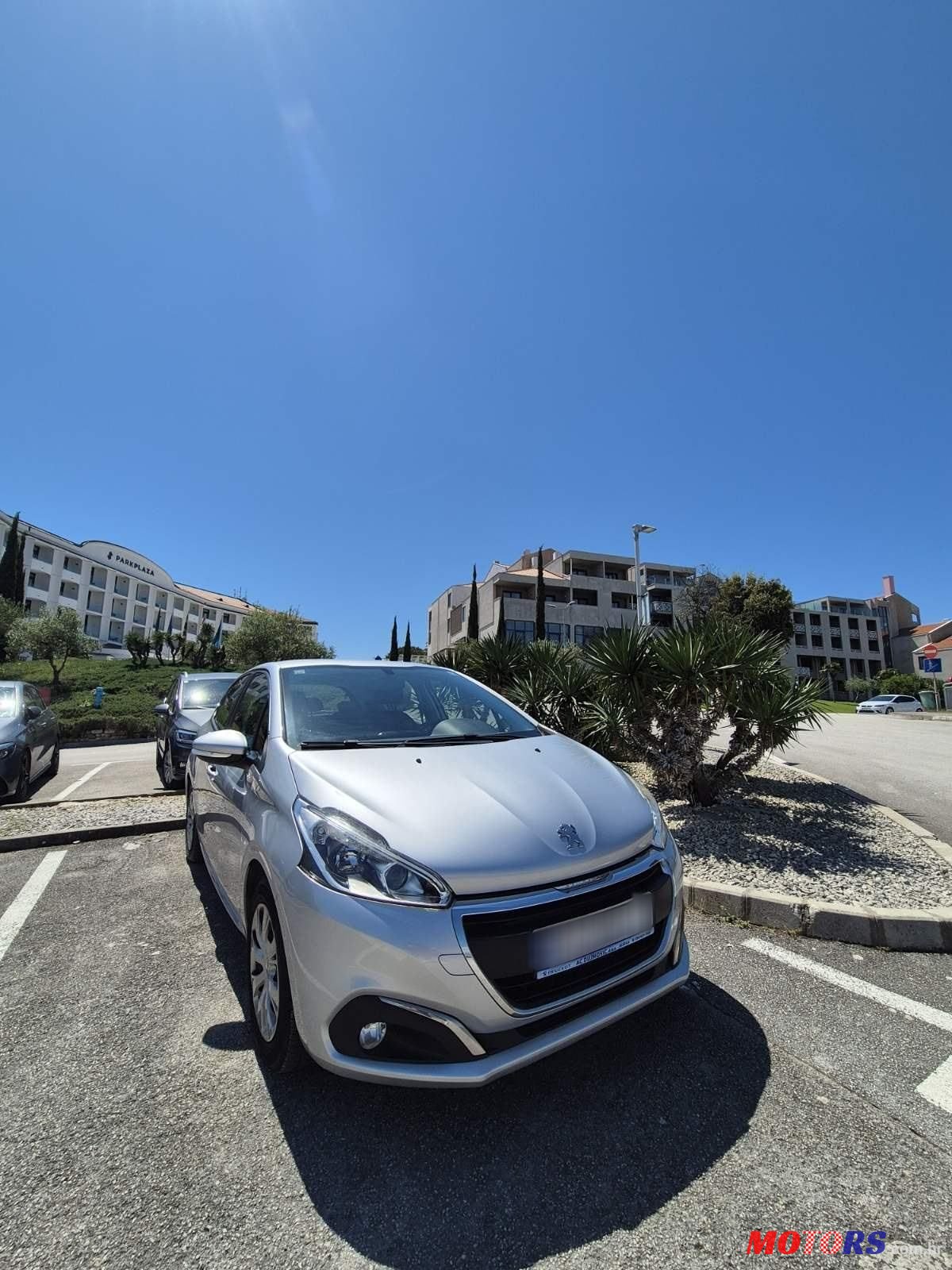 2016' Peugeot 208 1,2 Puretech photo #3