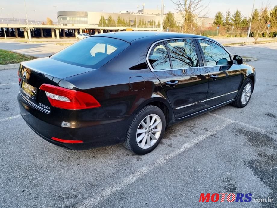 2014' Skoda Superb photo #3