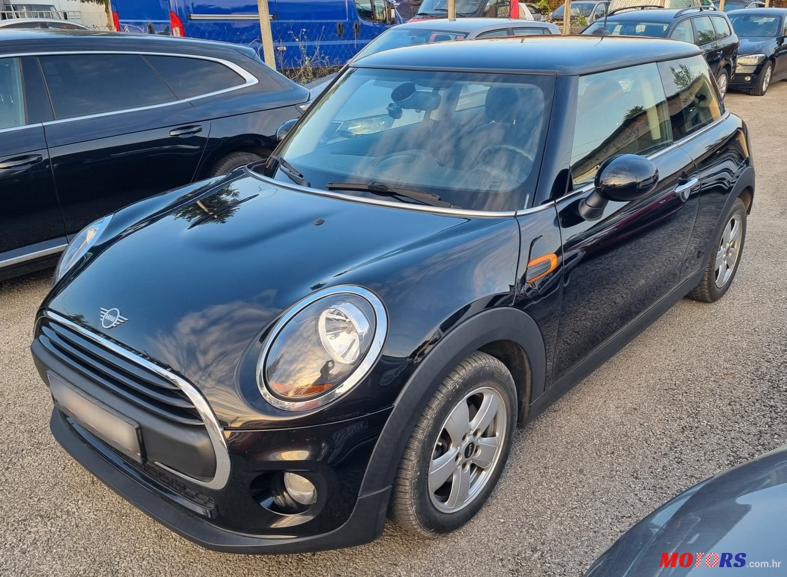 2018' MINI One D photo #1
