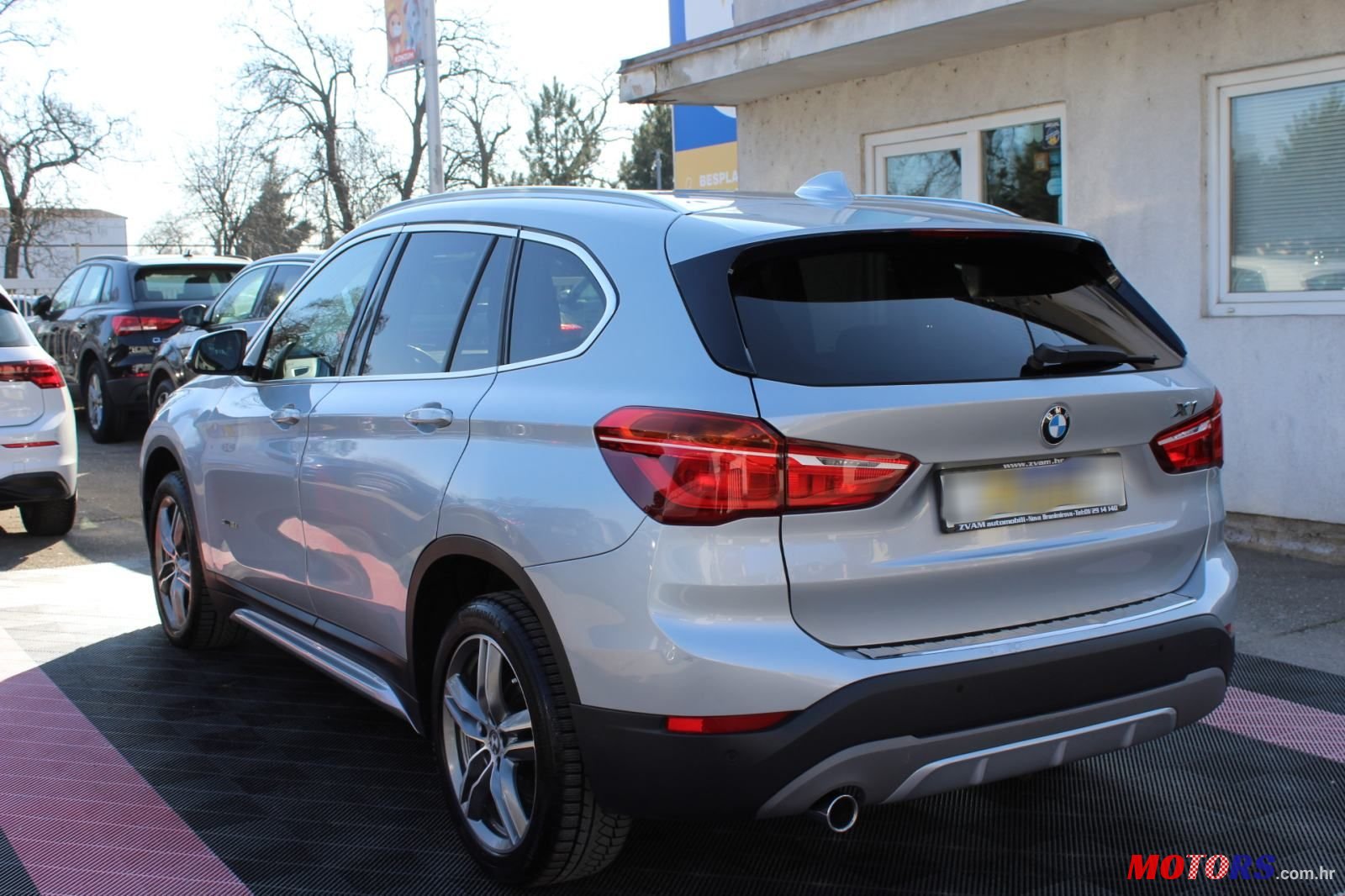 2017' BMW X1 18D photo #5