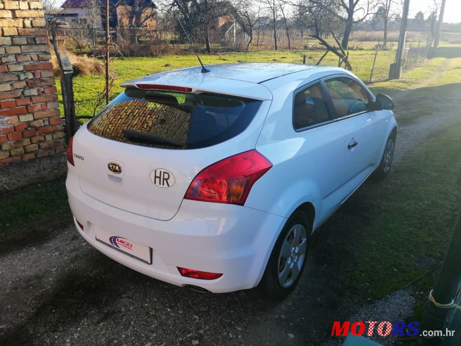 2009' Kia Pro Ceed 1,4 Lx photo #3