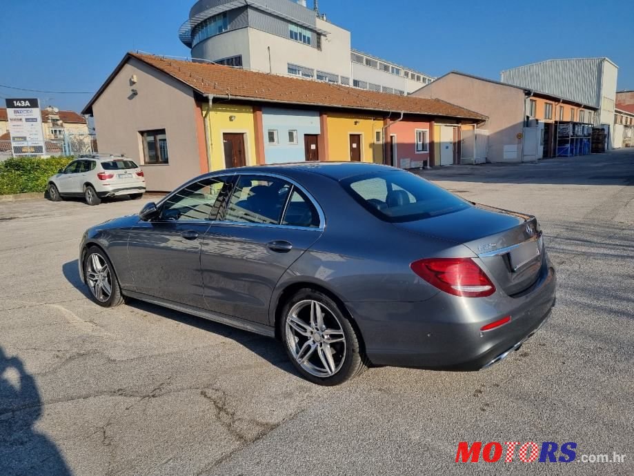 2017' Mercedes-Benz E-Klasa 220 photo #6