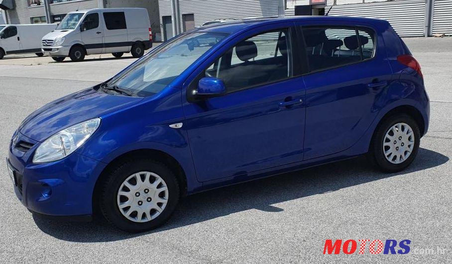 2009' Hyundai i20 1,2 photo #1