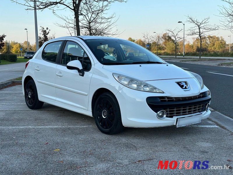 2008' Peugeot 207 1,6 Hdi photo #3