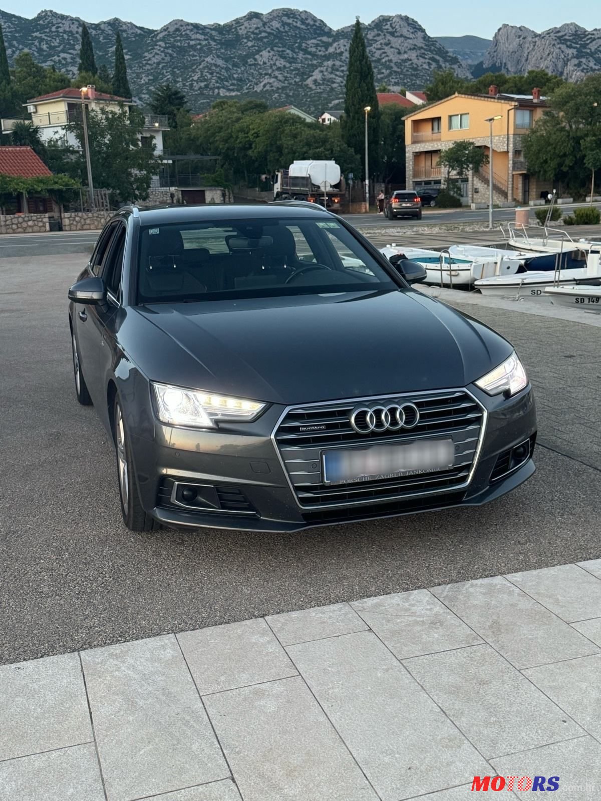 2019' Audi A4 Avant photo #1