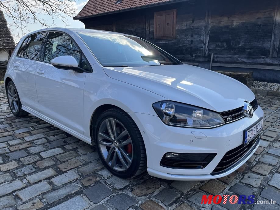 2014' Volkswagen Golf 7 Golf R photo #2