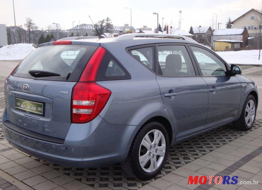 2008' Kia Cee'D Sportswagon 1,6 photo #1