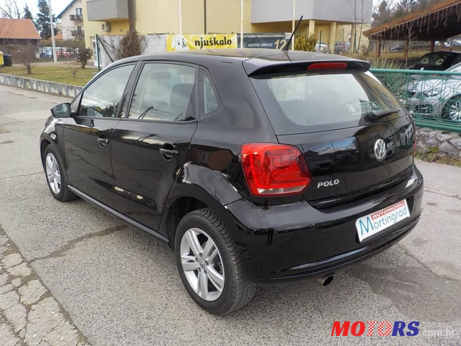 2013' Volkswagen Polo photo #3