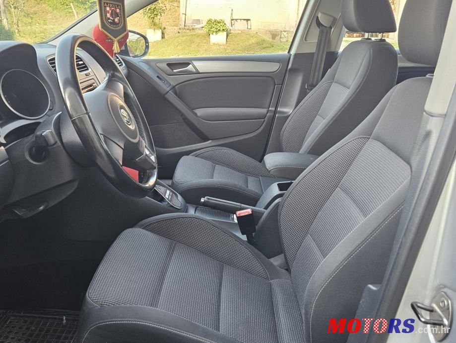 2011' Volkswagen Golf VI 1,2 Tsi photo #5