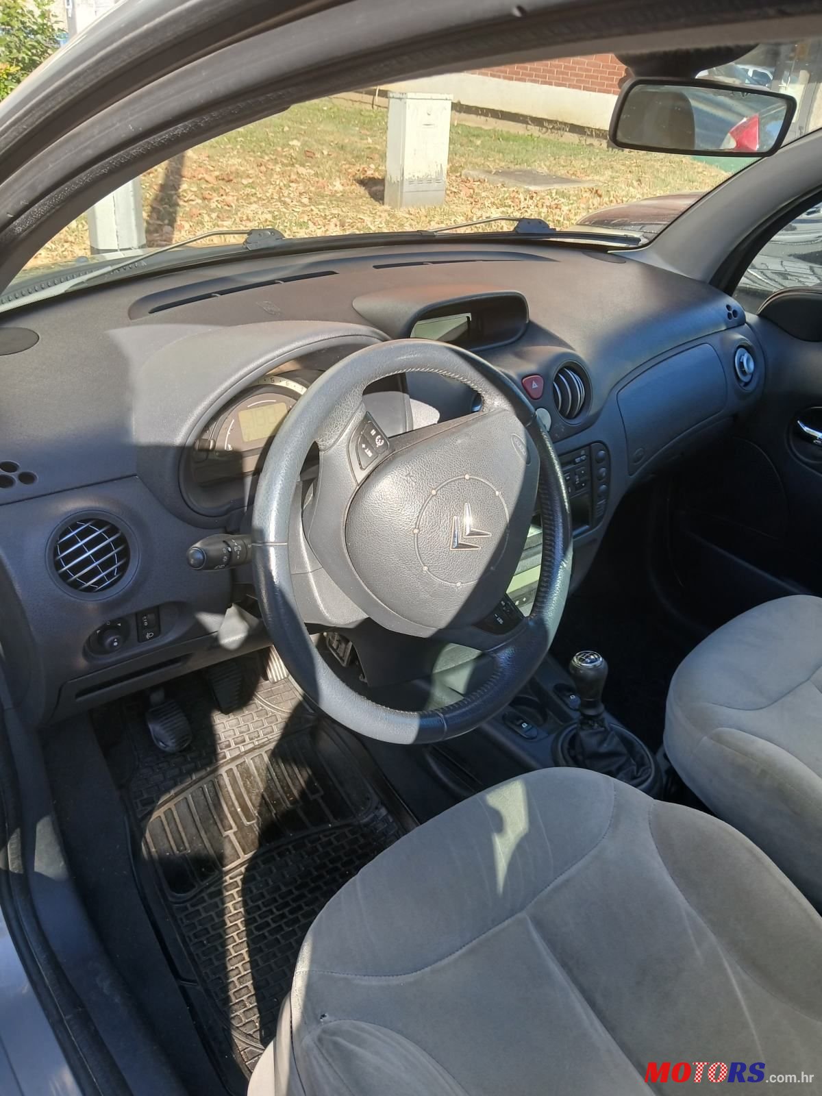 2004' Citroen C3 1,4 I photo #5