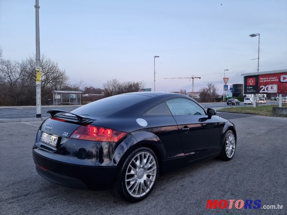 2010' Audi TT photo #5
