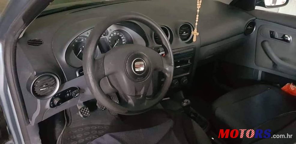 2007' SEAT Cordoba photo #2