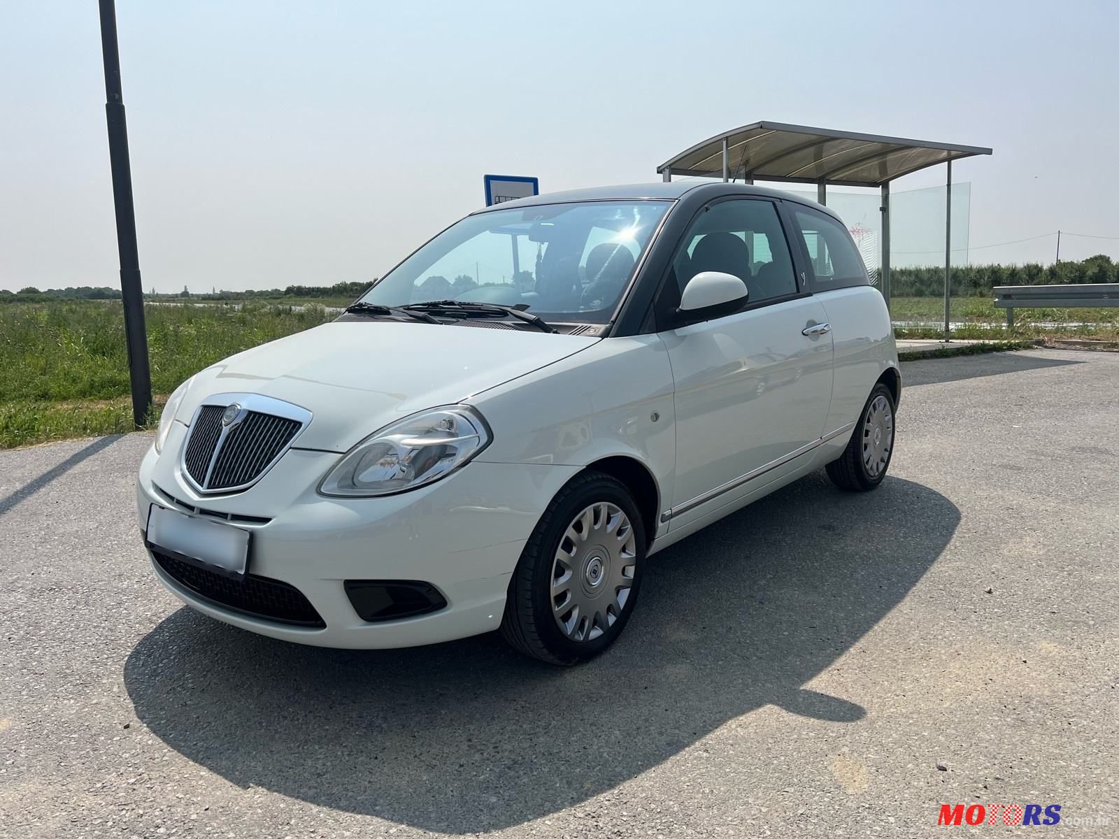 2011' Lancia Y 1,2 8V photo #1