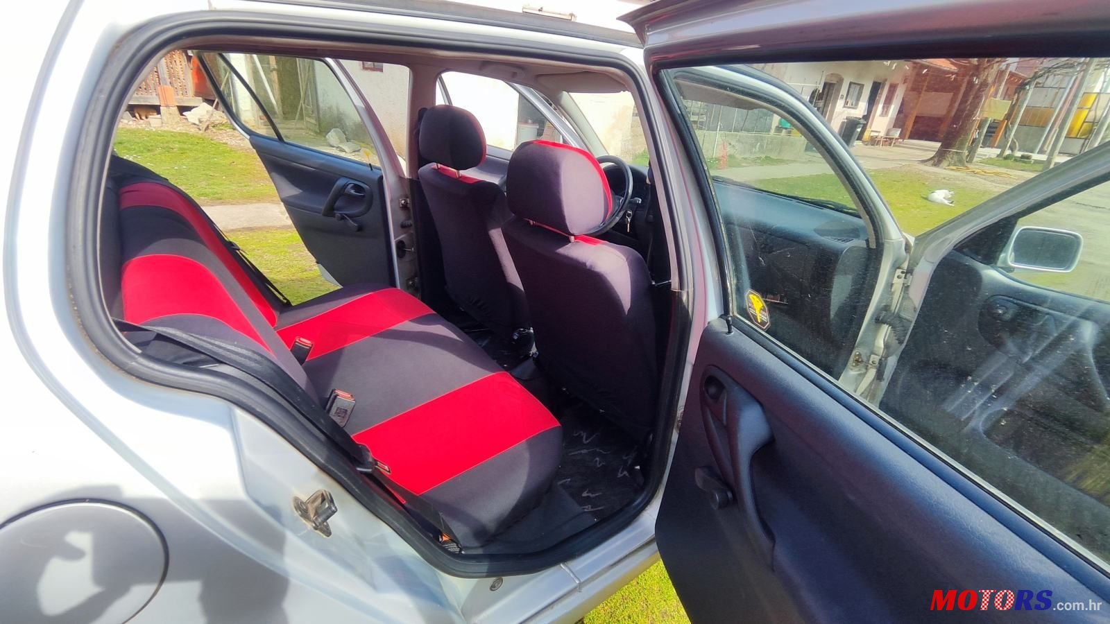 1998' Volkswagen Polo 1.4 Plus photo #5